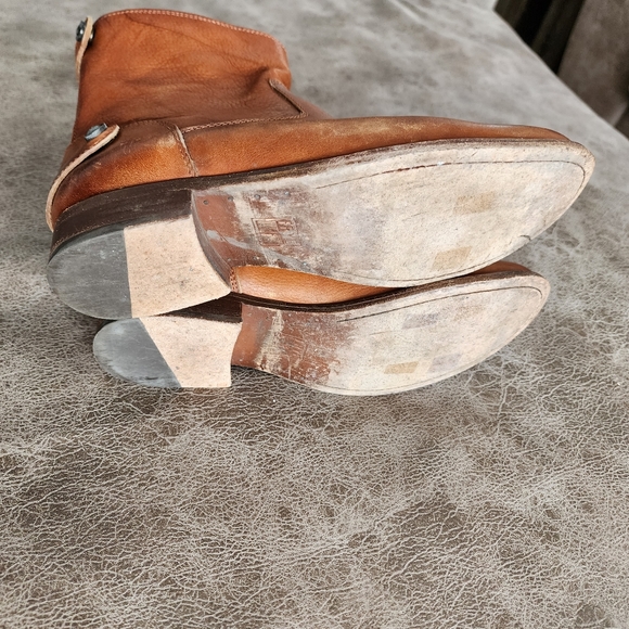 Frye Melisaa Button Short Leather Boots - Picture 6 of 7